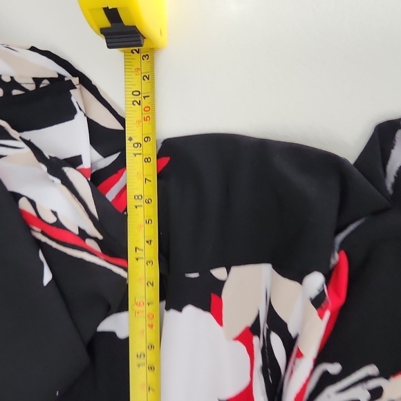 Alfani Blouse Womens Small Top Floral Black White Tan Red Career - Picture 9 of 11